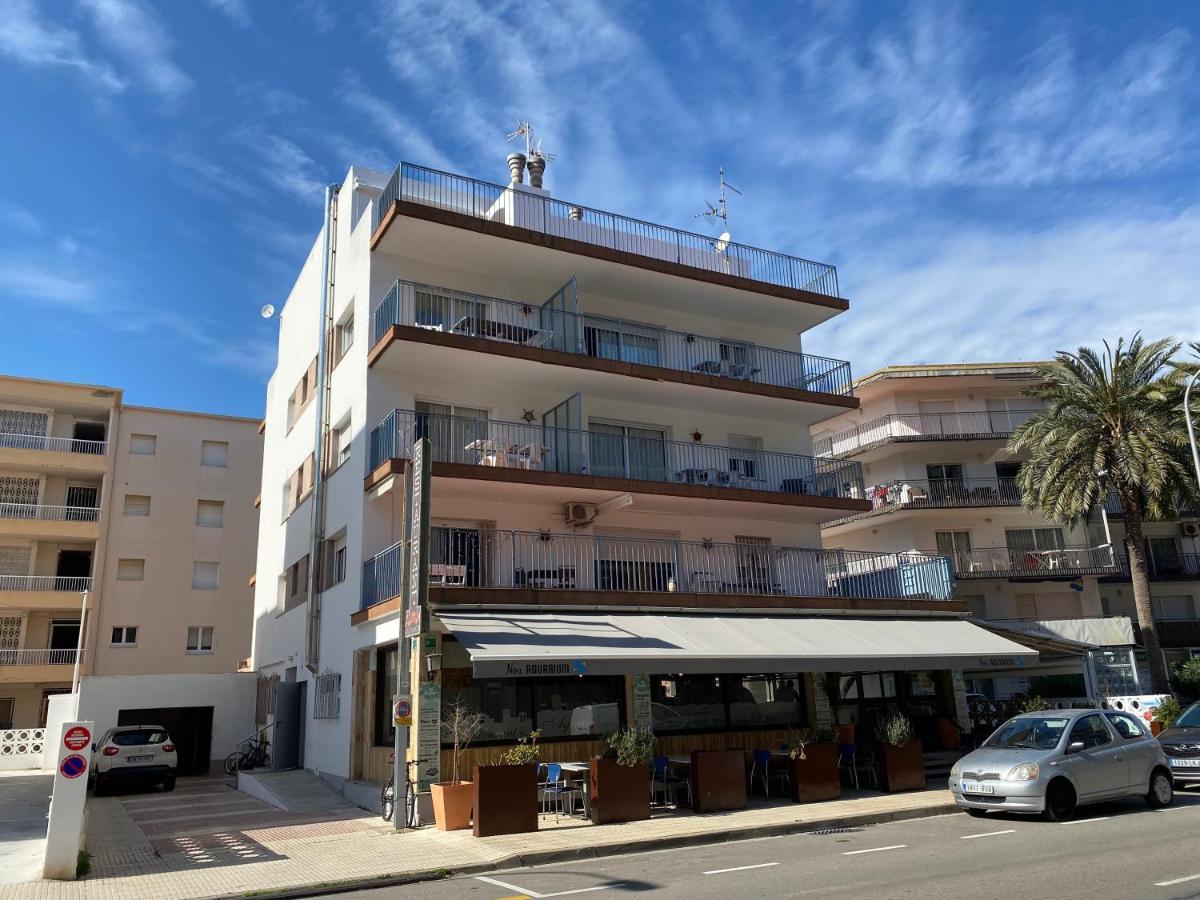 Apartamentos Aquarium. 150 Metros Playa. Roses Exteriér fotografie