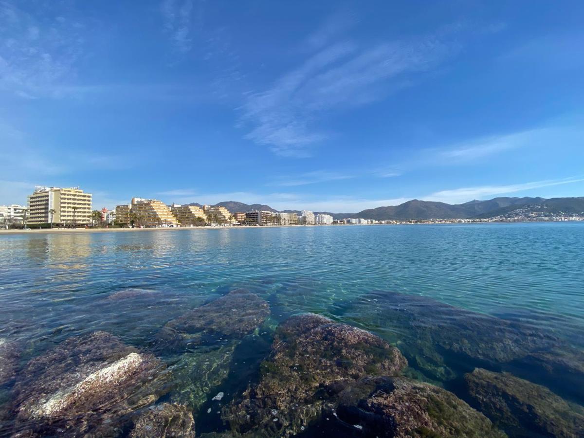 Apartamentos Aquarium. 150 Metros Playa. Roses Exteriér fotografie